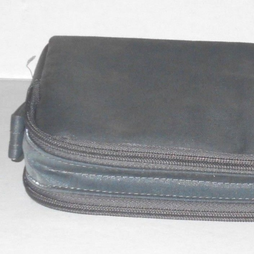 Vintage Rare Silver/Gray Makeup Cosmetic Toiletries Bag